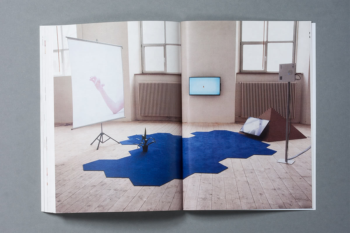 dreier_catalogue_15_various-forms-not-defined-as-communication_frontal_36